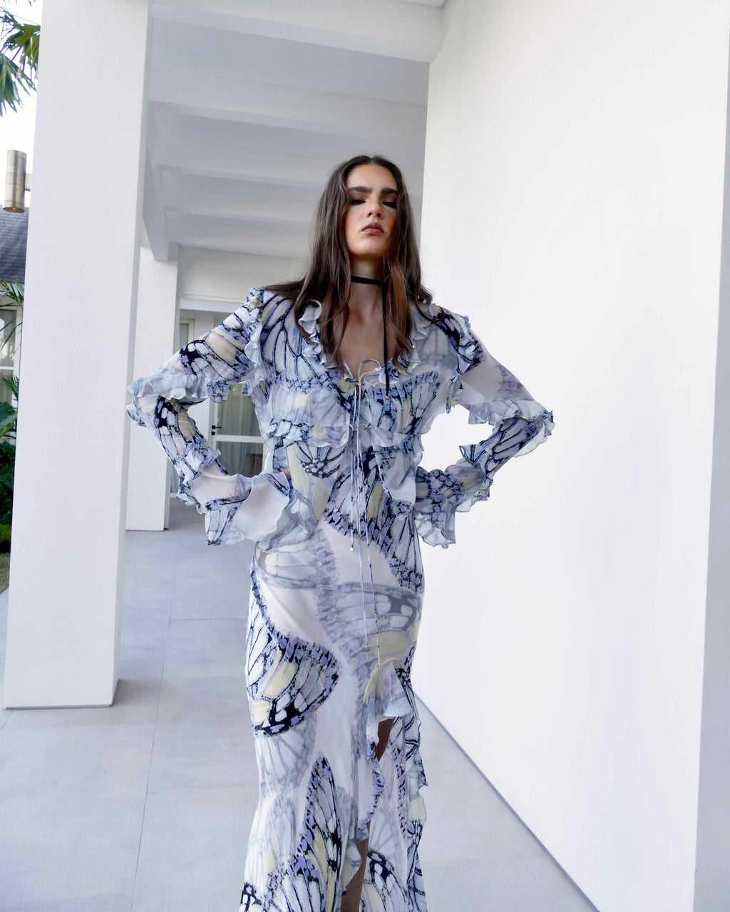 Model is 178cm / 5' foot 10" inches in height and wears a size S