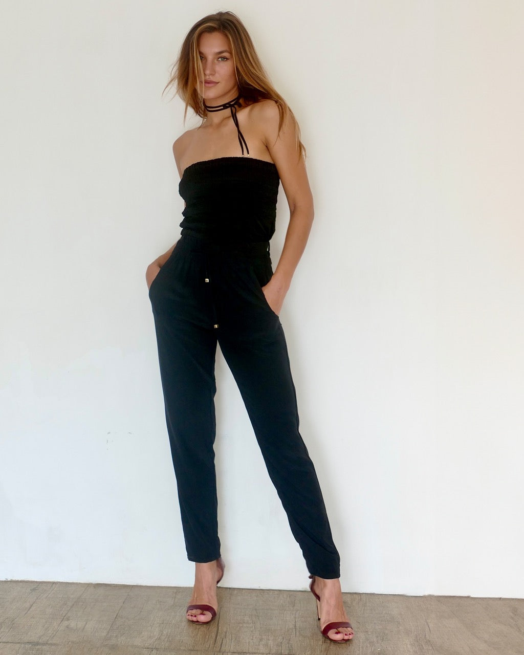 Model is 178cm / 5' foot 10" inches in height and wears a size S