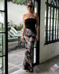 Model is 178cm / 5' foot 10" inches in height and wears a size S.