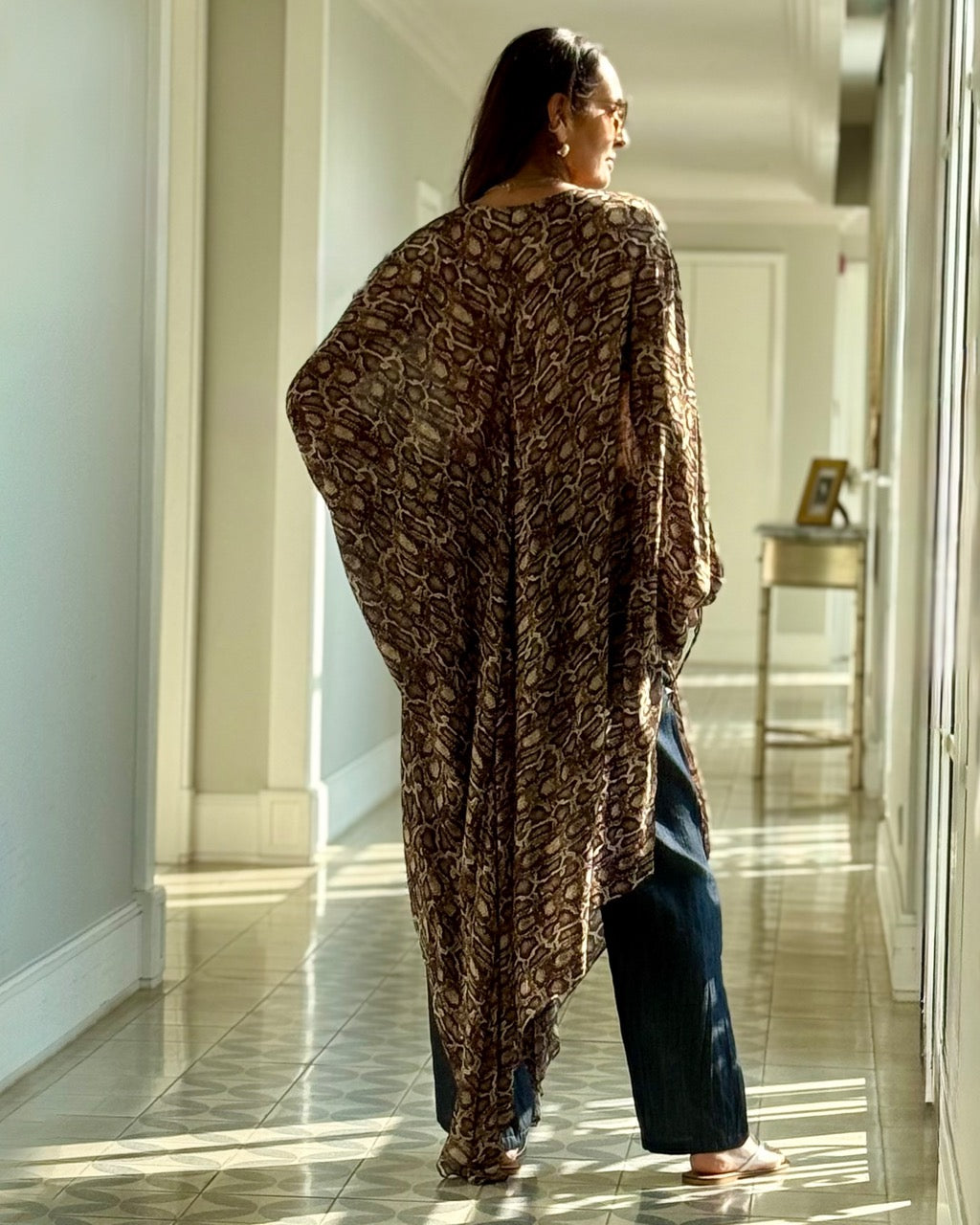 Model is 178cm / 5’ foot 10” inches and wears size XXS - S.
