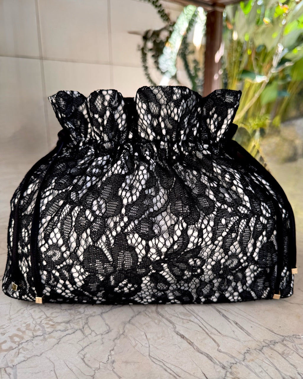 The Londoner Clutch