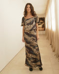 Model is 178 cm / 5'10" in height and wears a size S.