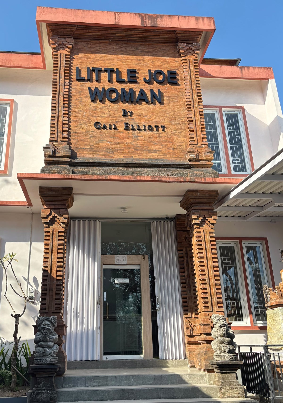 Little Joe Woman by Gail Elliott, Bali studio and workshop
