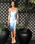 Model is 178cm / 5' foot 10" inches in height and wears a size S