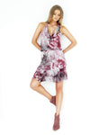 Model is 178cm / 5' foot 10" inches in height and wears an XS