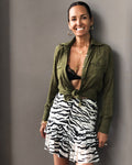 Model is 178cm / 5' foot 10" inches in height and wears a size S