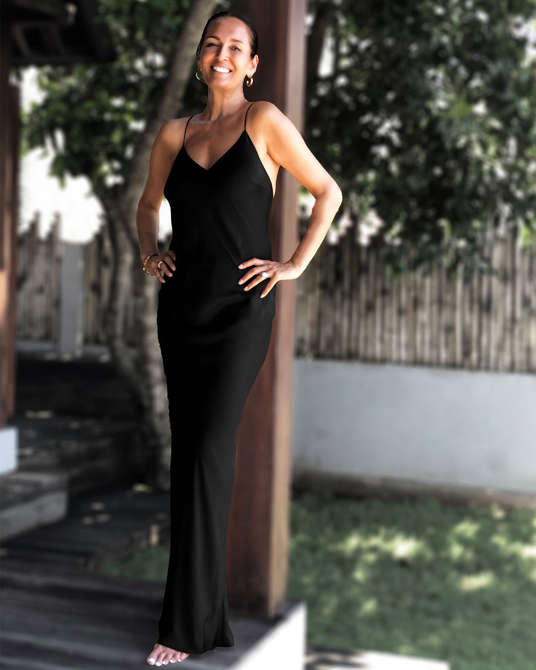 Model is 178cm / 5' foot 10" inches in height and is wearing a size S