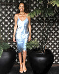 Model is 178cm / 5' foot 10" inches in height and wears a size S