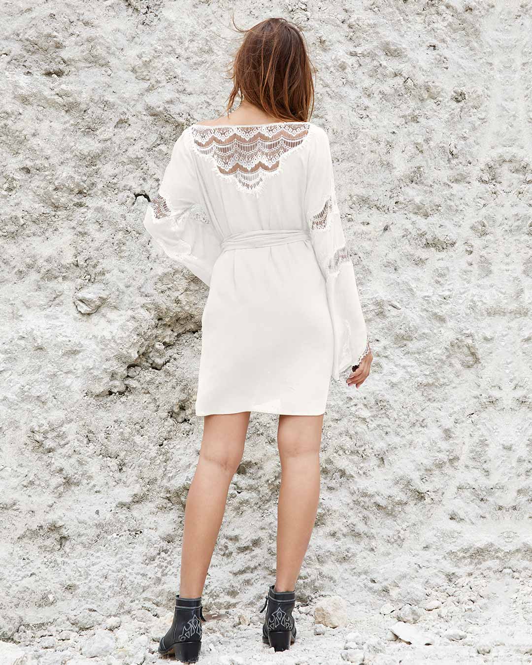 Model is 178cm / 5' feet 10" inches in height and is wearing a size S