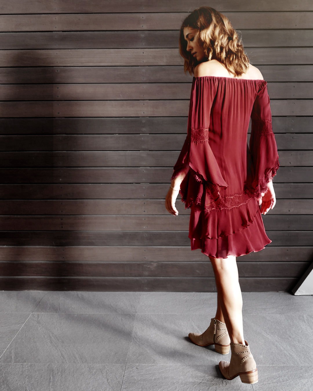 Model is 172 cm / 5' foot 7.7" inches in height and is wearing a size XS