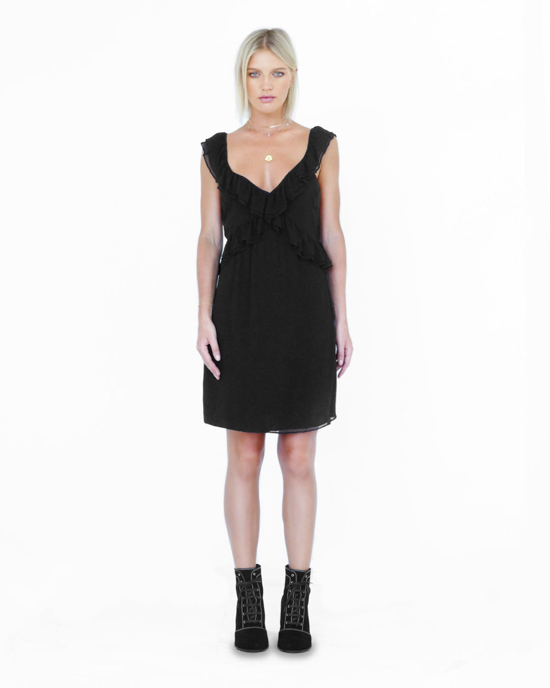 Model is 178cm / 5' foot 10" inches in height and is wearing an XS